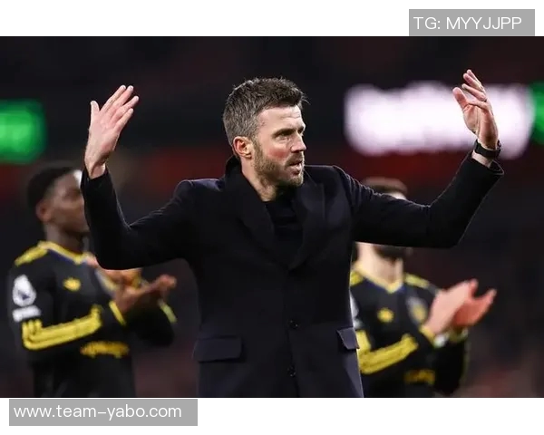 曼联球员力挺卡里克转正更衣室老将纷纷支持他的执教能力